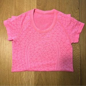 Lululemon pink Swiftly Tech Speed Top size 6